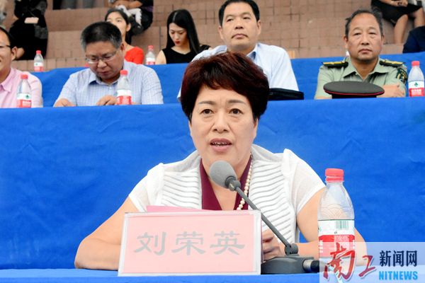 2017-09-22_193404_587780.jpg 2017.09.222017级新生军训汇演暨开学典礼(李杰 展振峰 魏海龙 叶磊 陈敏慧 李帅) (233)_副本.jpg
